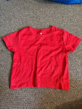 all in motion Red Seamless Short Sleeve Active Tee